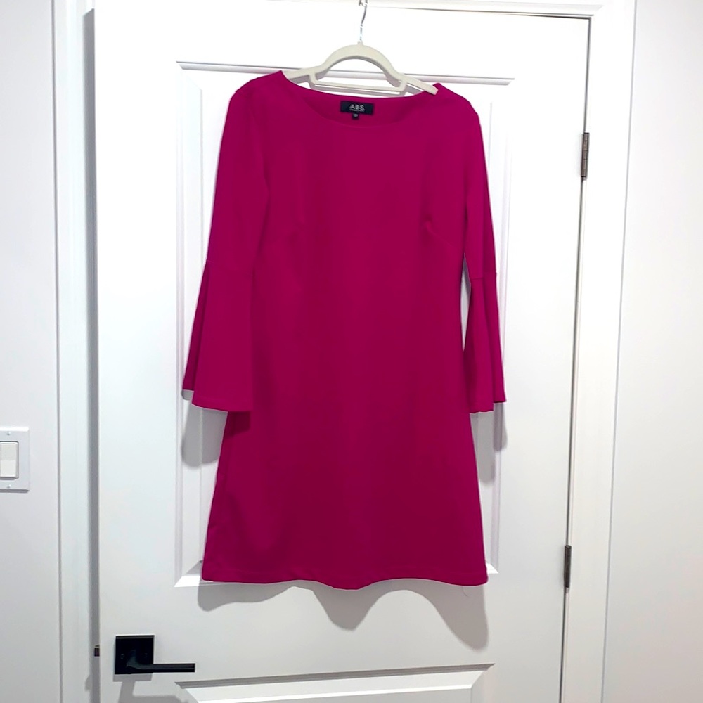 Bell sleeve pink “mini” dress. Size small. NEVER WORN.